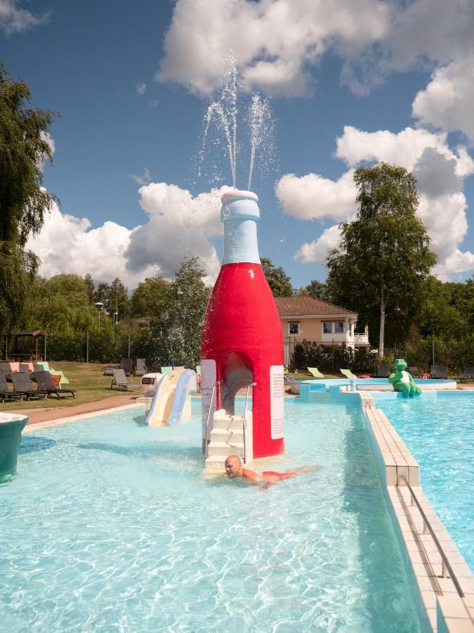 Hotel Bjoerkbackens Stugby I Vimmerby Esterno foto