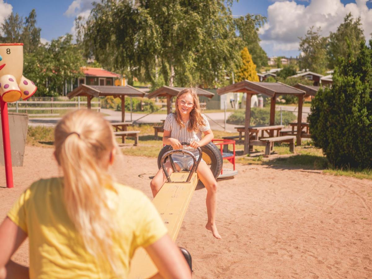 Bjoerkbackens Stugby I Vimmerby Esterno foto