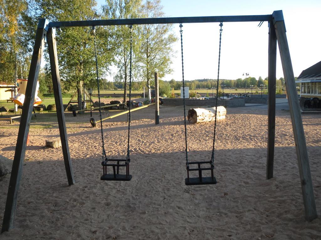 Bjoerkbackens Stugby I Vimmerby Esterno foto