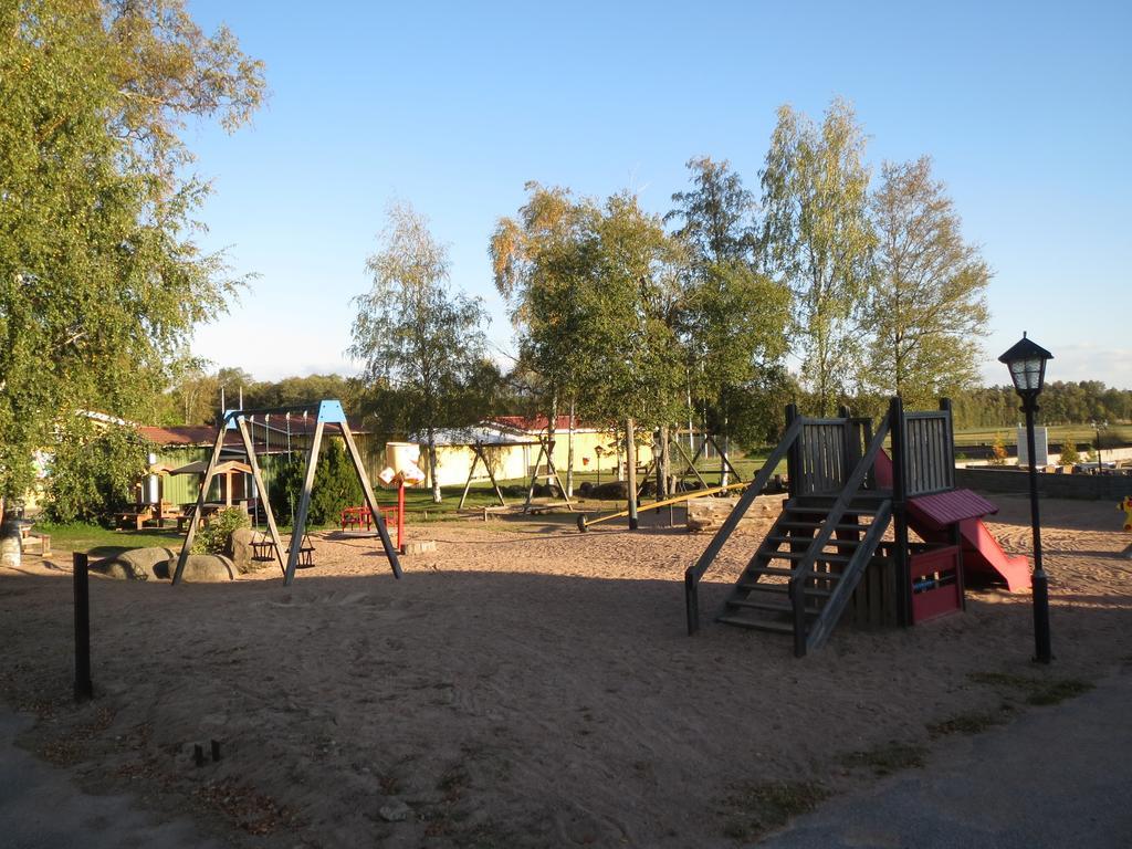 Bjoerkbackens Stugby I Vimmerby Esterno foto