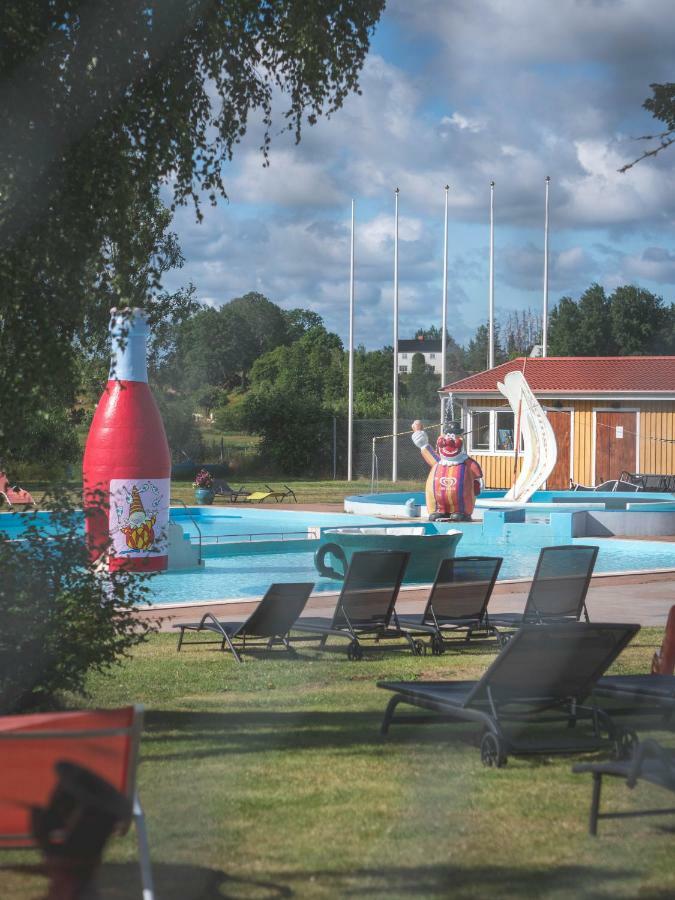 Bjoerkbackens Stugby I Vimmerby Esterno foto